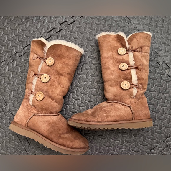 UGG Shoes - UGG authentic tall boots. Size 9. Very well worn but still warm and comfy!